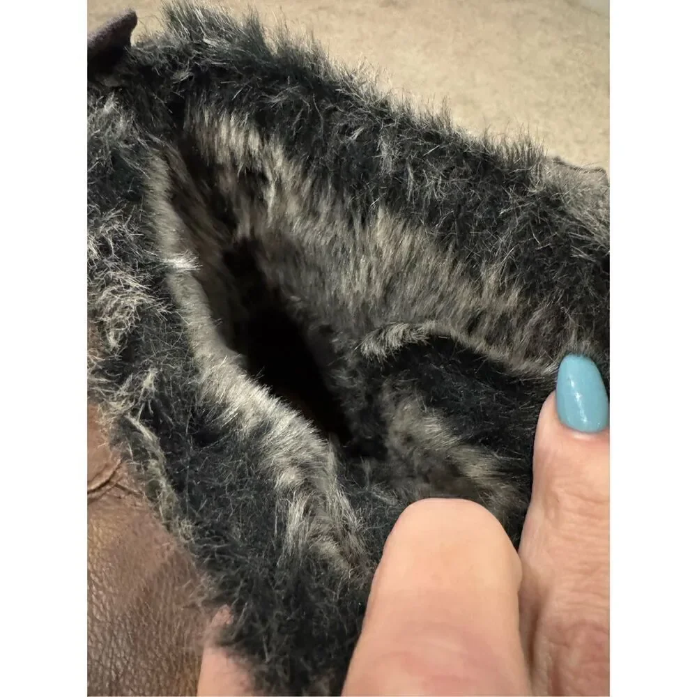 JustFab gray lace up faux leather and fur boots (10)